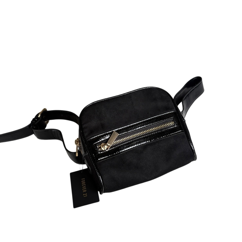 Forever 21 Belt Bag Black Velvet Patent Gold Size OS